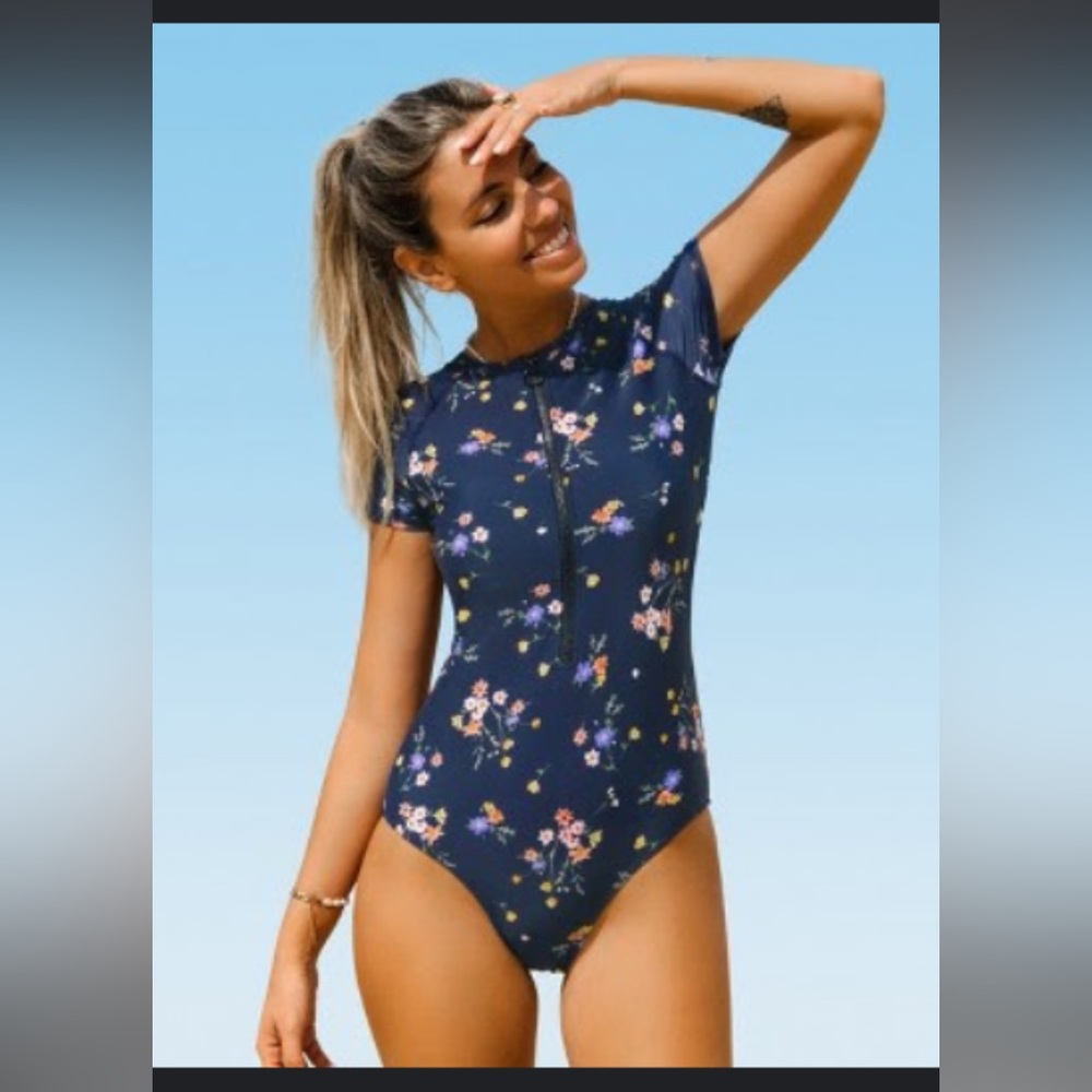 NWT Cupshe Swimsuit size XL “Short sleeve rash guard zipper front swimsuit”